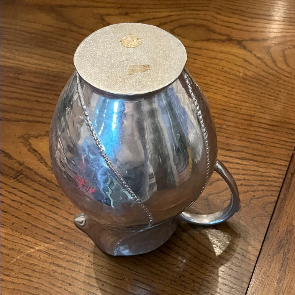 Mariposa‎ Sueno Pitcher